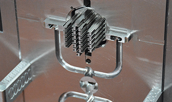 十万粉丝的公众号独家报道星空体育app官方入口塑胶模具厂