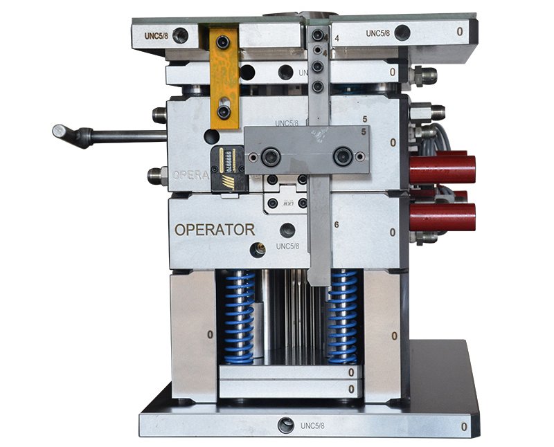 星空体育app官方入口精密模具制造