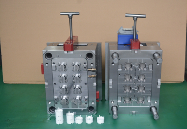 星空体育app官方入口塑胶注塑模具定制