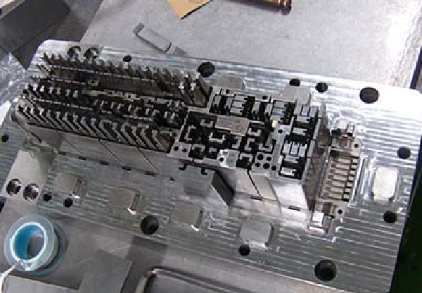 汽车塑胶模具工厂