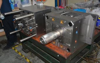 如何选择适合您塑胶模具的正确脱模系统